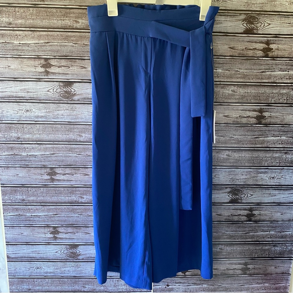 NWT Carolina Belle Women's Paperbag Waist Cropped Pants US Size 8